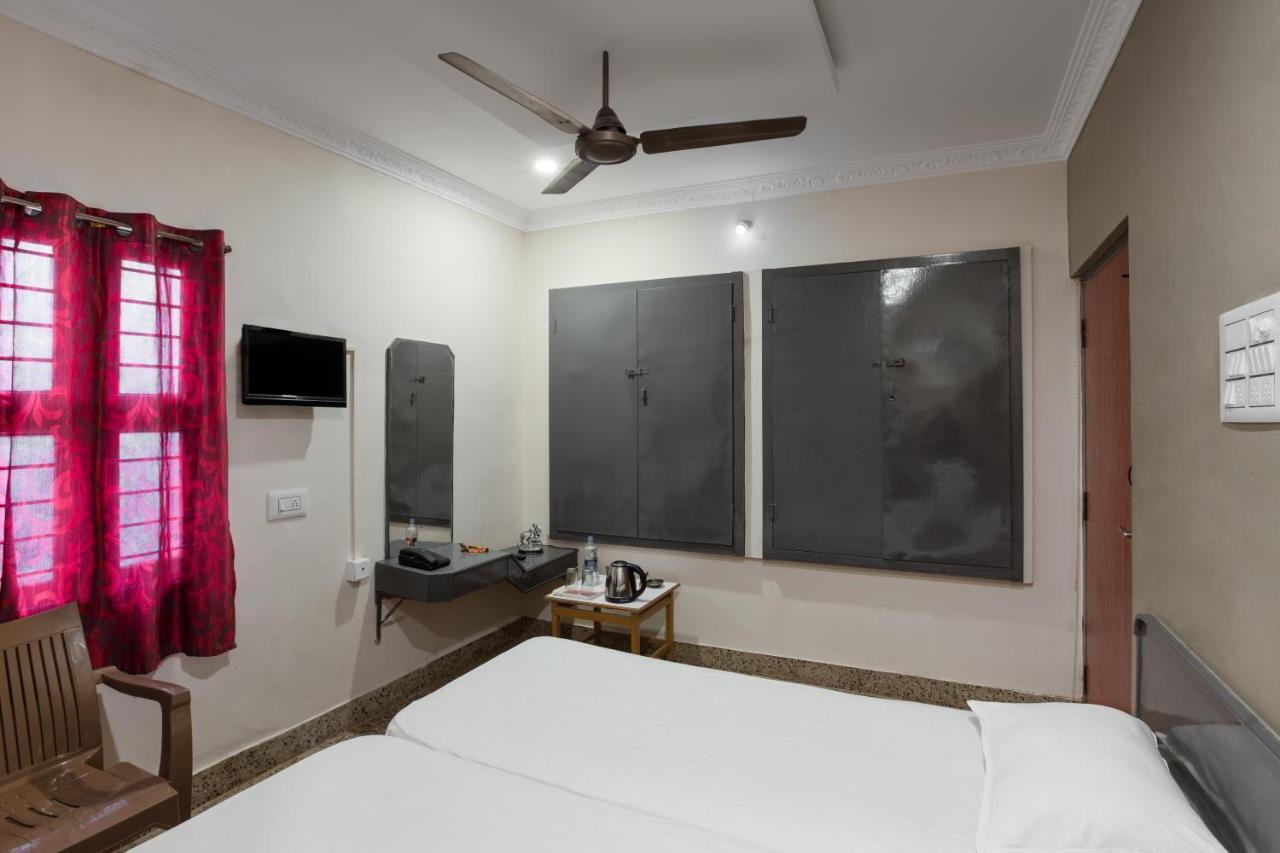 Hotel Akmg Dindigul Bagian luar foto